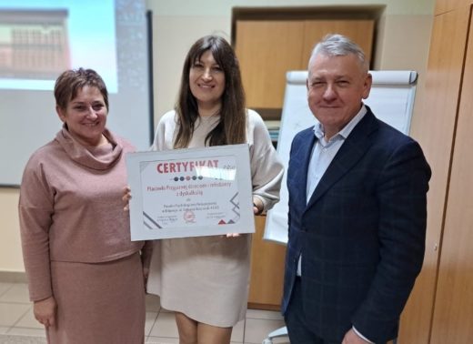 W 2023 roku -Poradnia Psychologiczno-Pedagogiczna w Biłgoraju otrzymała certyfikat placówki przyjaznej dzieciom i młodzieży z dyskalkulią.